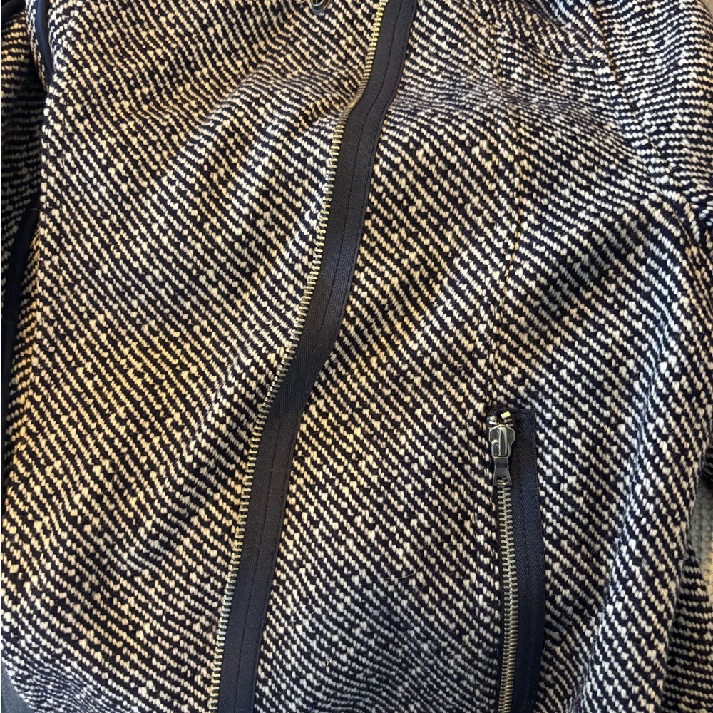 GAP Women's Blue and White wool blend Jacket - Picture 7 of 7